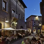 Cappello 3*