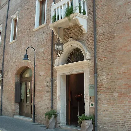 Cappello 3*